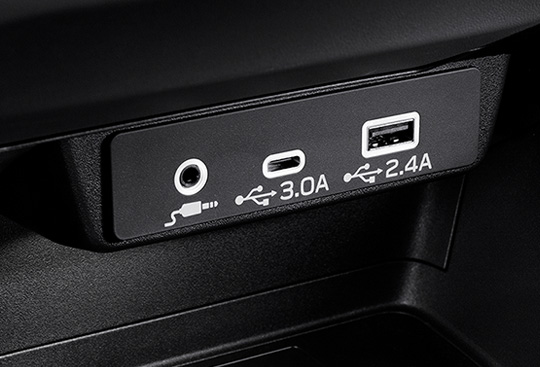 <sg-lang1>Puertos de Carga USB Tipo-A y C</sg-lang1><sg-lang2></sg-lang2><sg-lang3></sg-lang3>